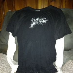 4 fender guitar t-shirts. 2 short sleeve 2 long sleeve. All are XXL